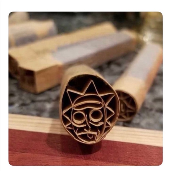 Meet your Posher, Elvis - Picture 1 of 1